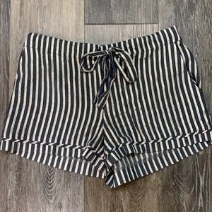 Alice & Trixie by Angela George - Alec Shorts